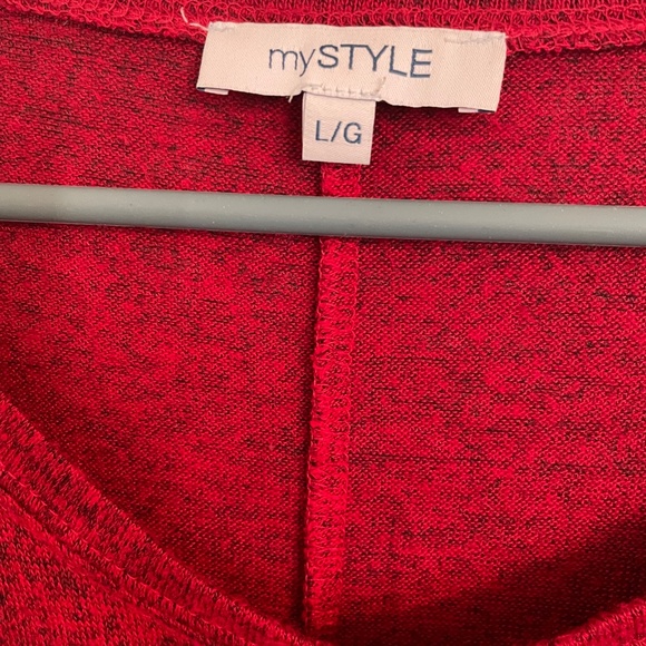 5 for $12 Stylish red short sleeve top - Picture 3 of 5